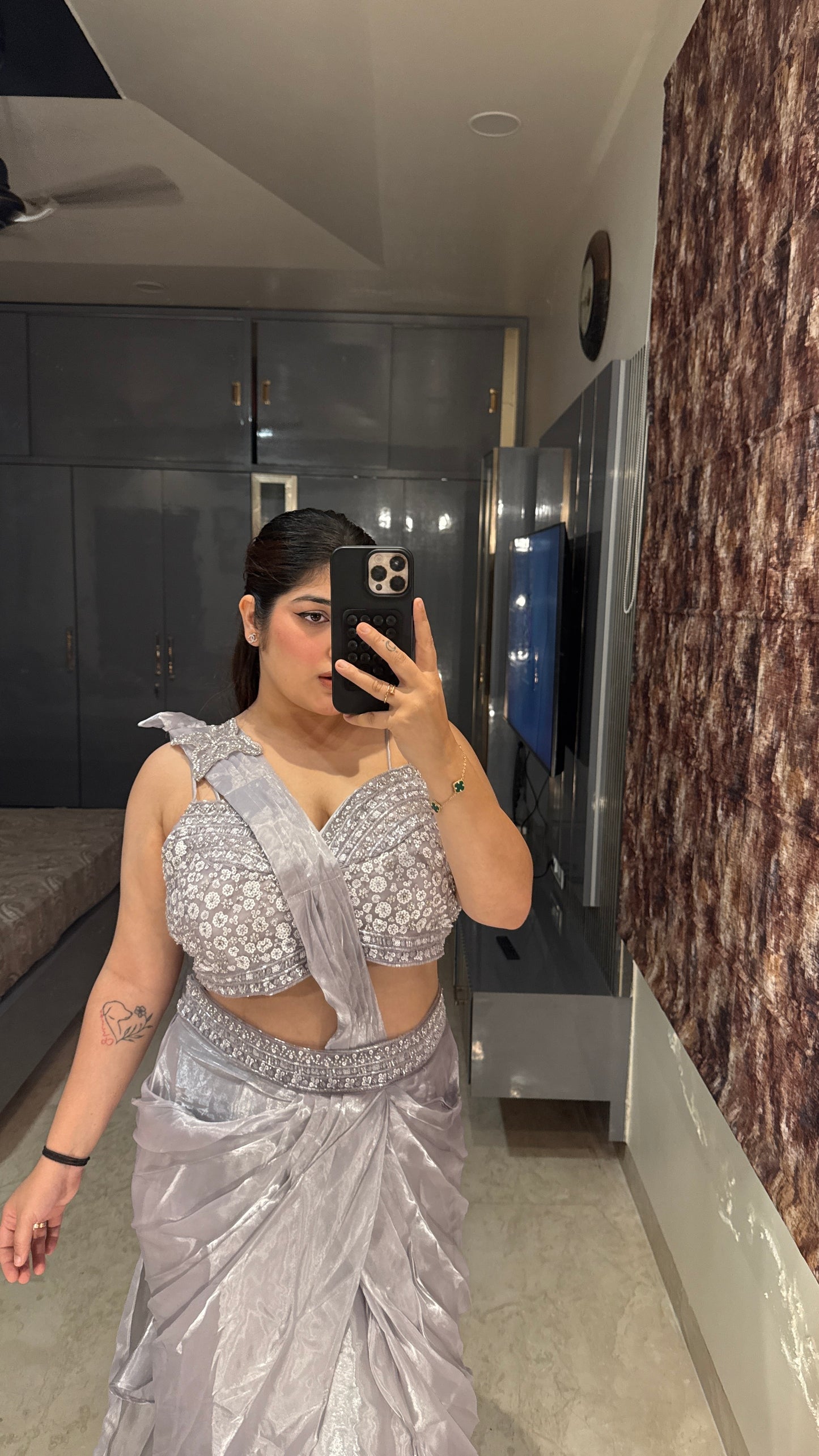 Roshni saree