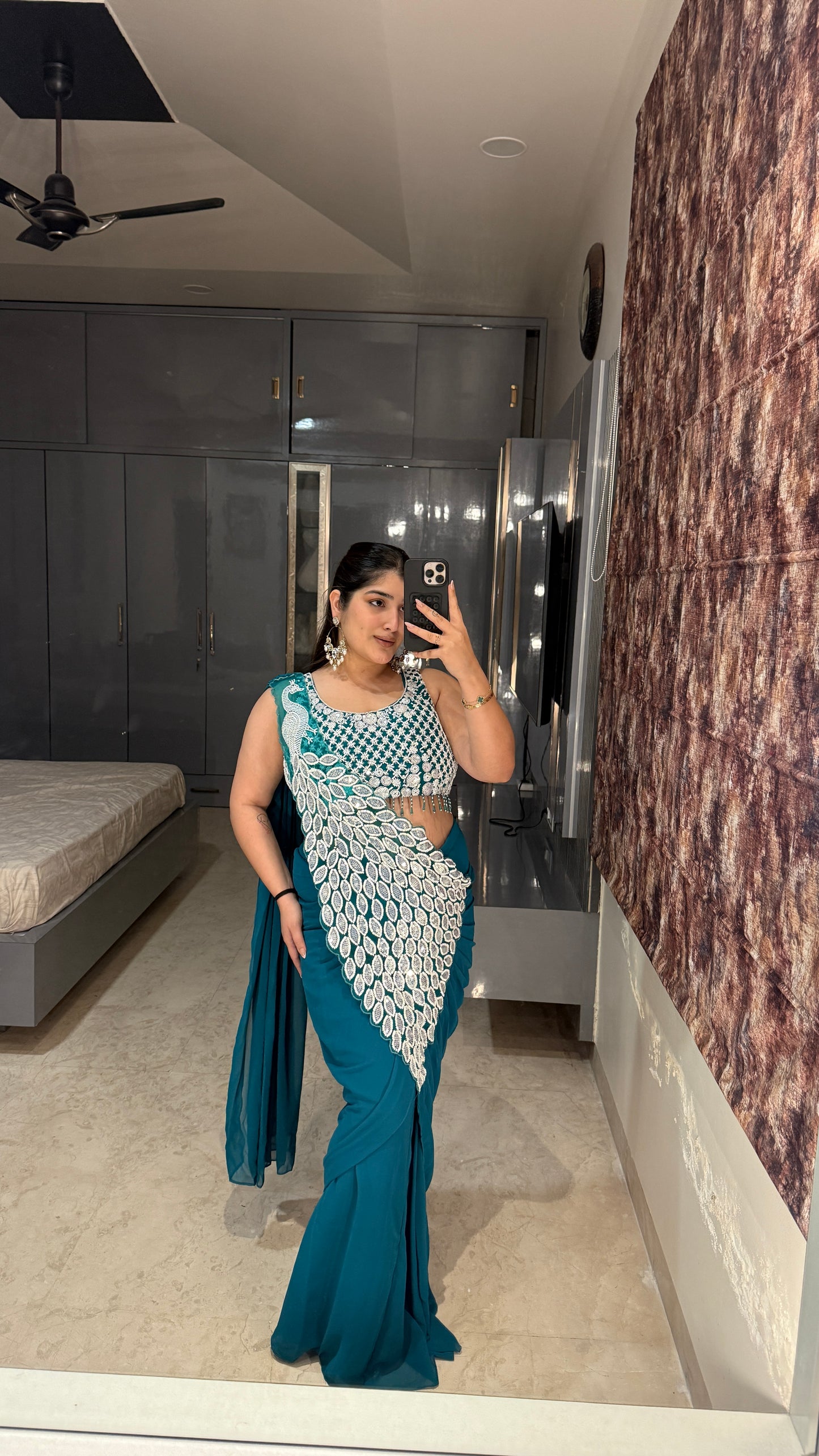 Heavy pallu saree(rama green)