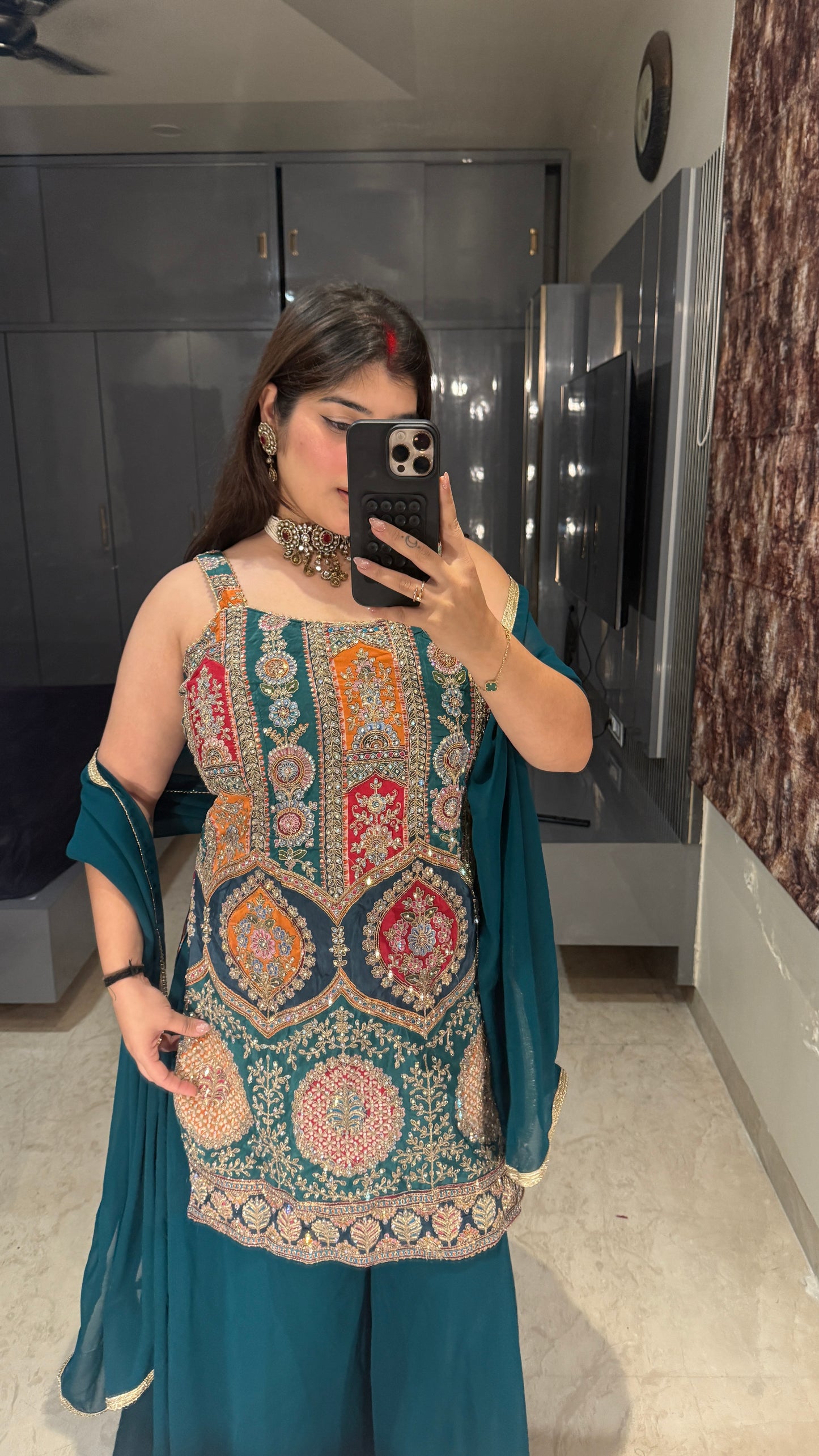 Maahi set