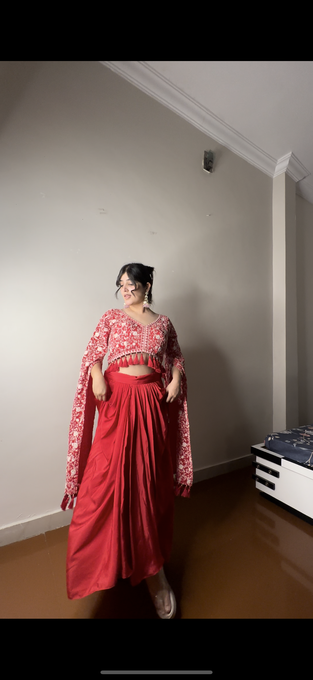 Thread work long sleeves