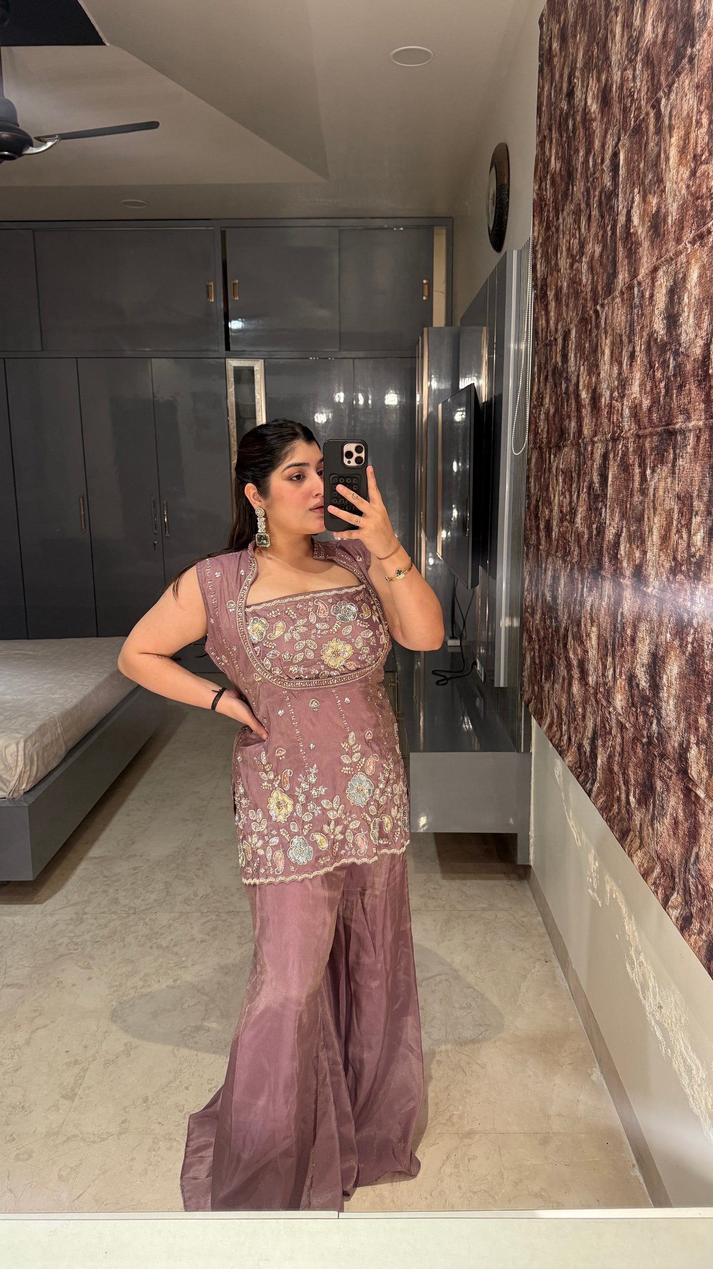 Soni outfit