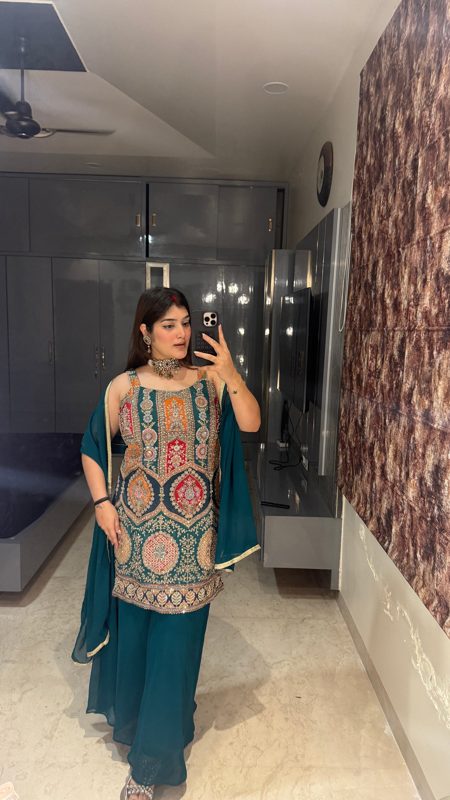 Maahi set