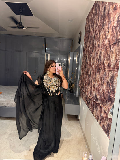 Corset detail saree(black)