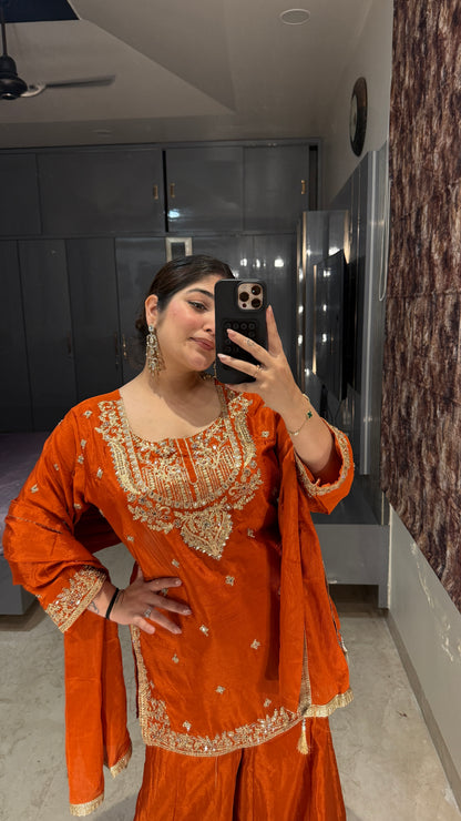Saanvi suit set
