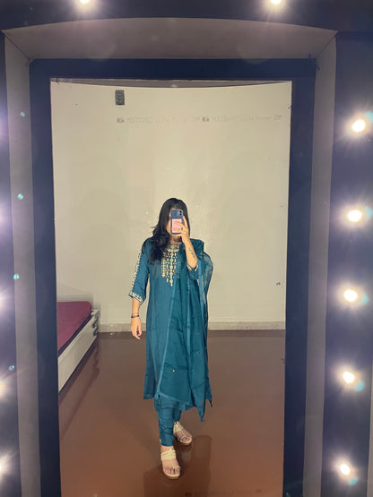 Suit set