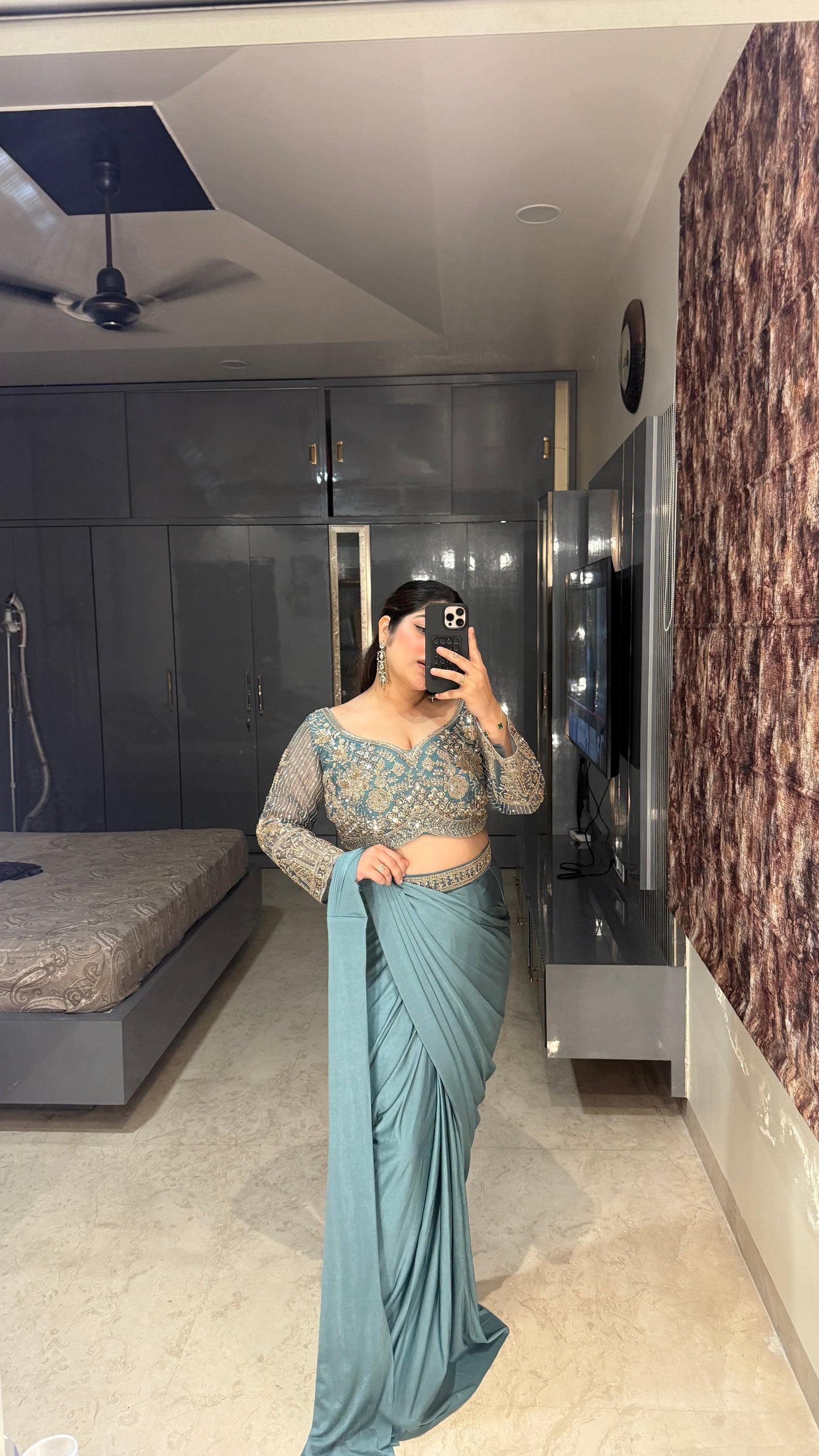 Sunehri saree