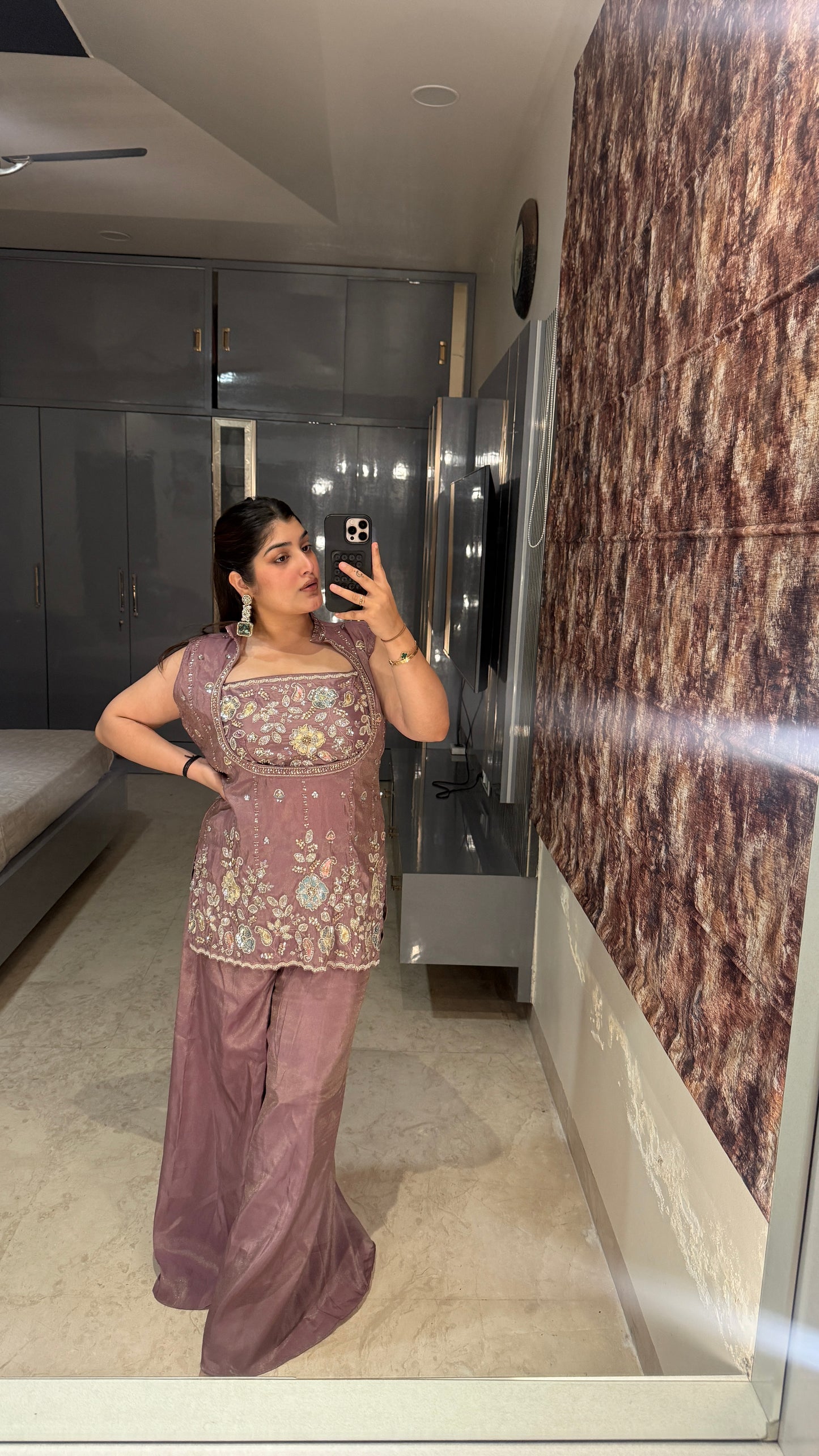Soni outfit