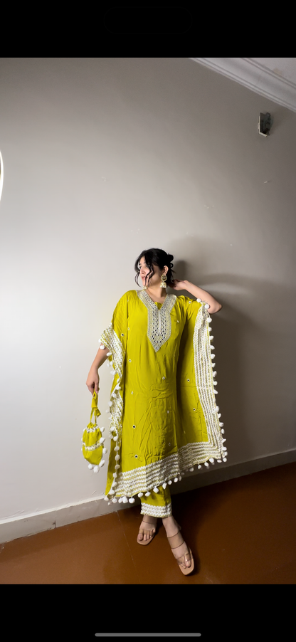 Neon trendy pompom kaftan