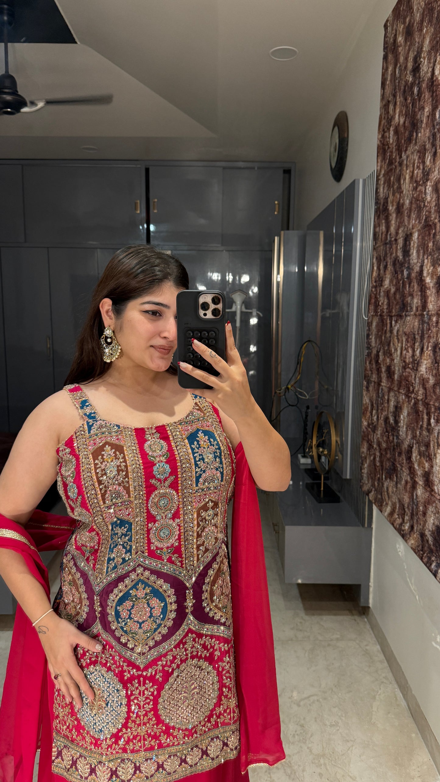 Maahi set
