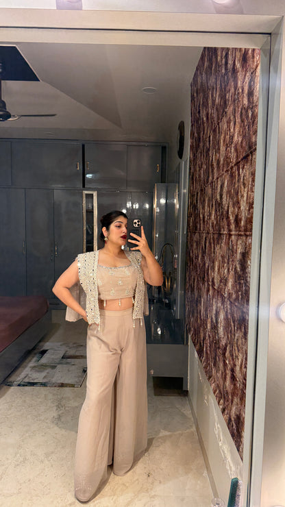 Tisha set