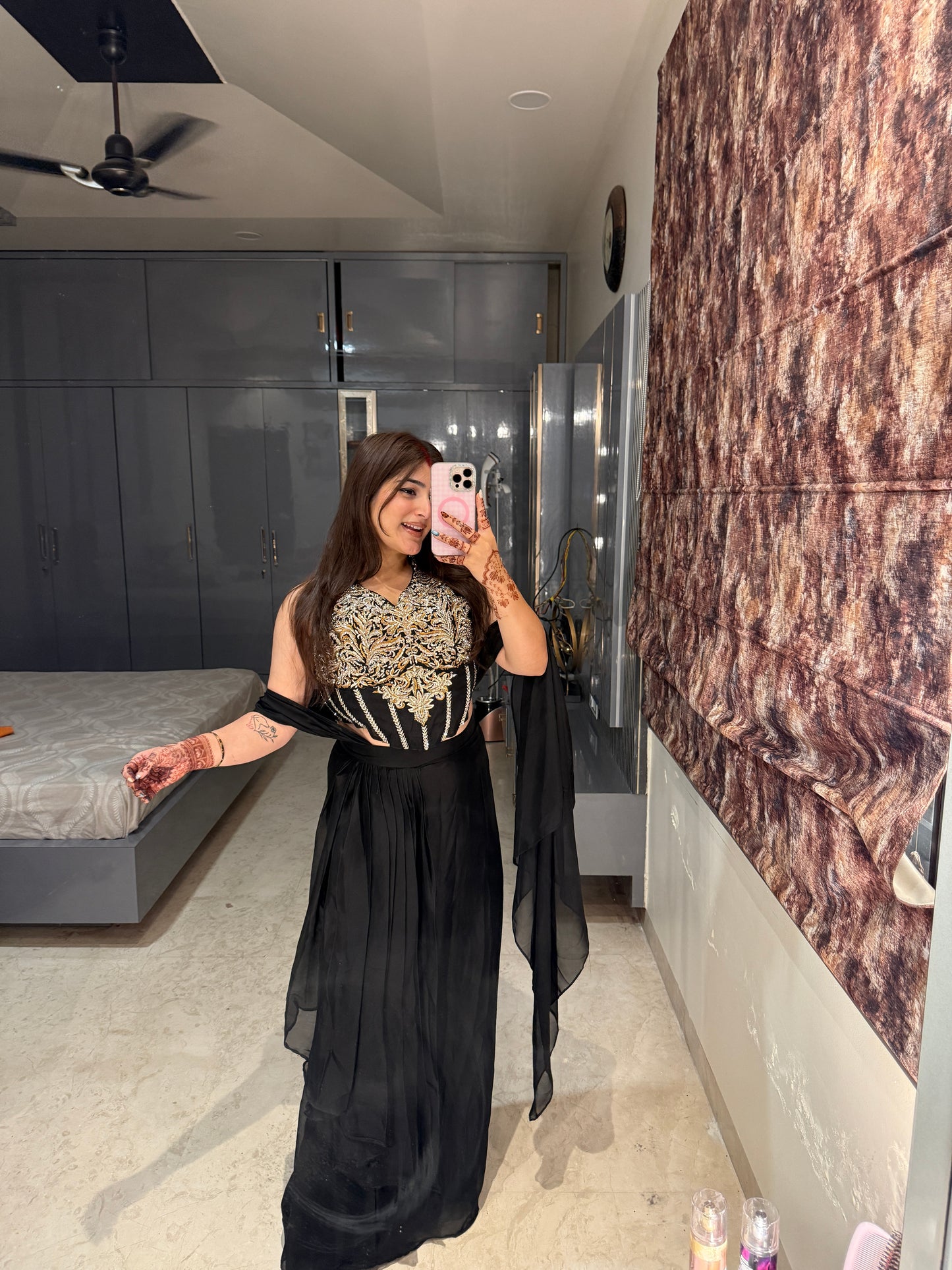 Corset detail saree(black)