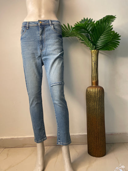 Skinny fit blue jeans(ankle length)