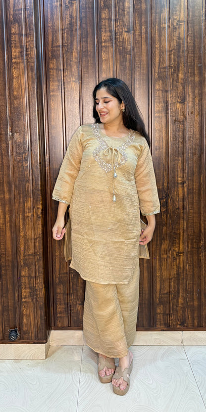 Zari circle neck(beige)