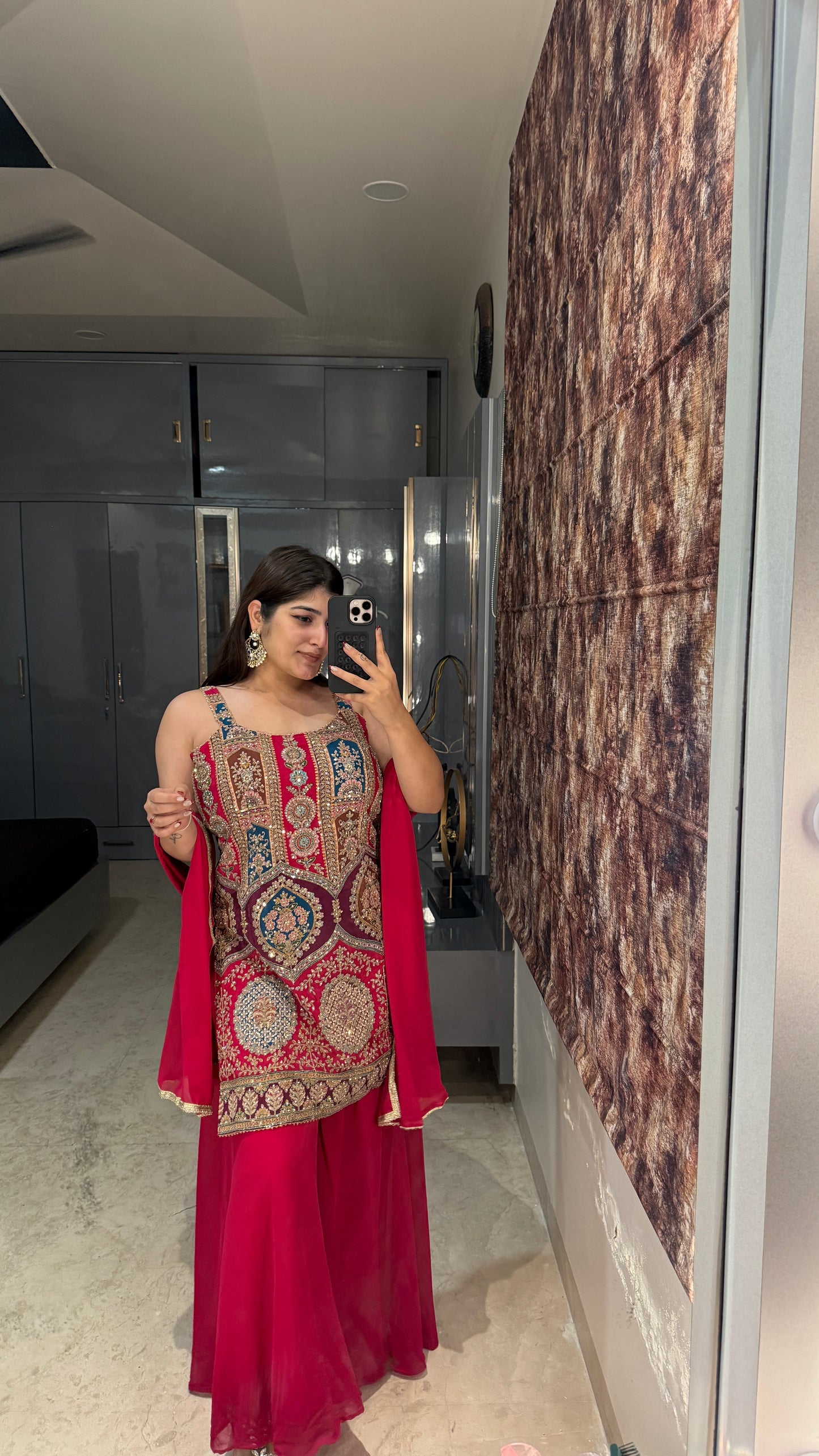 Maahi set