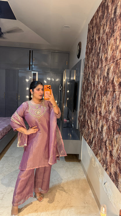 Zubaida set