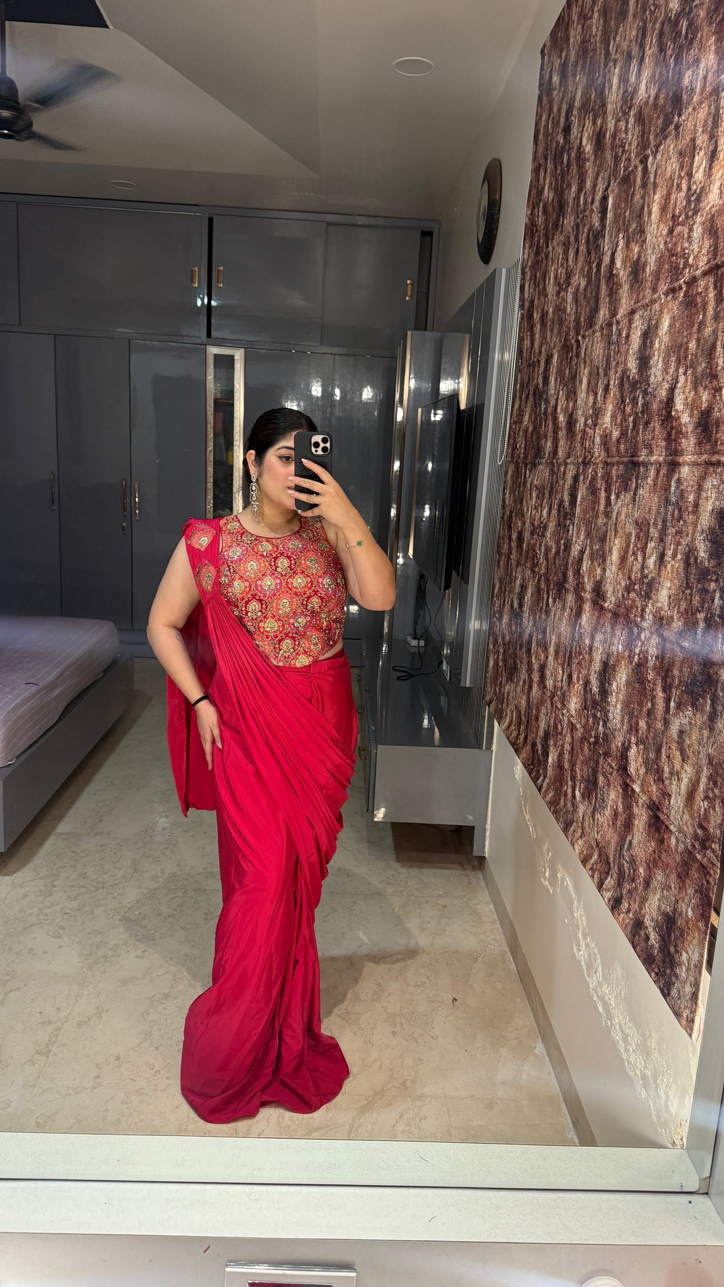 Gulaabi saree