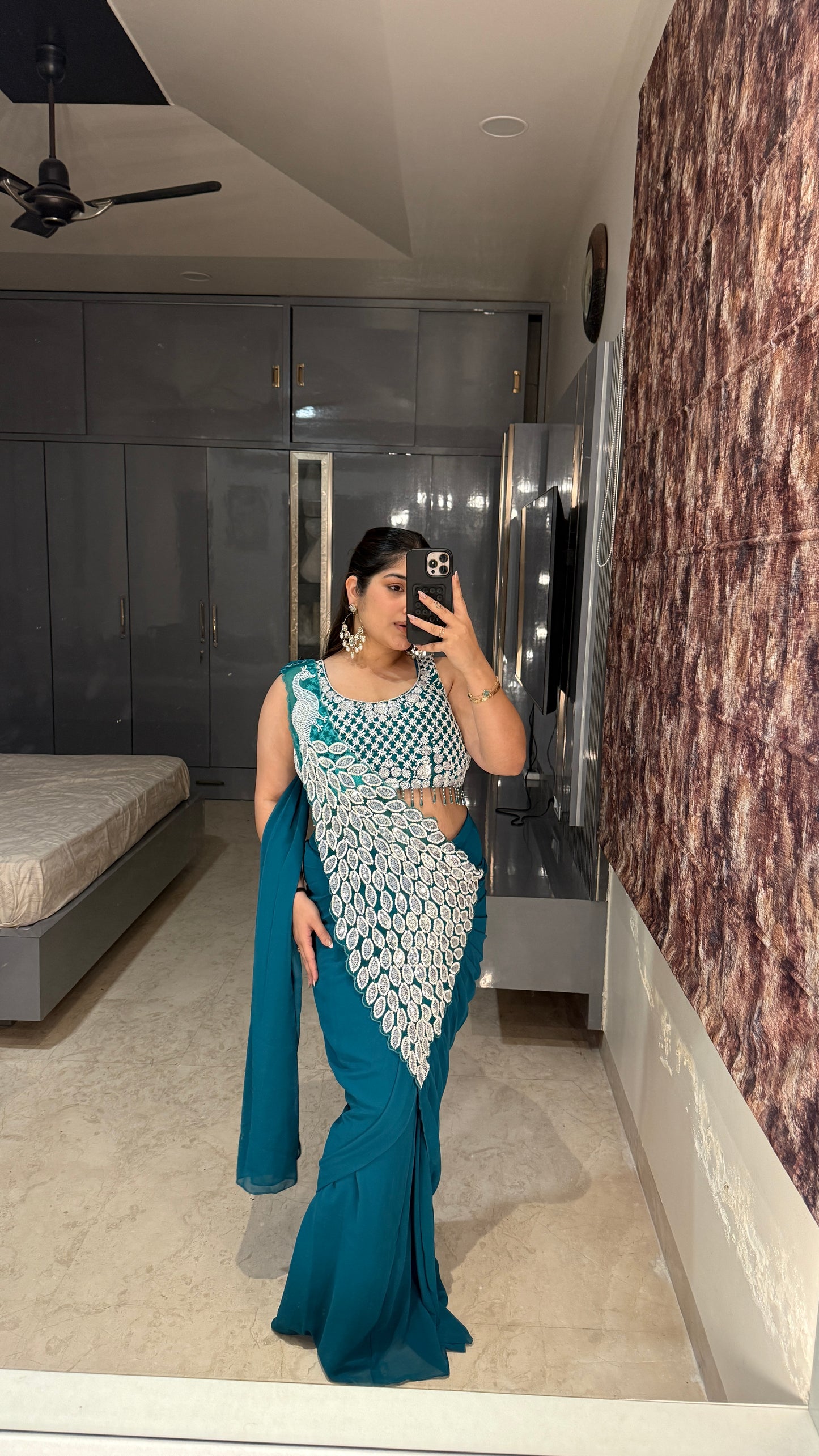 Heavy pallu saree(rama green)