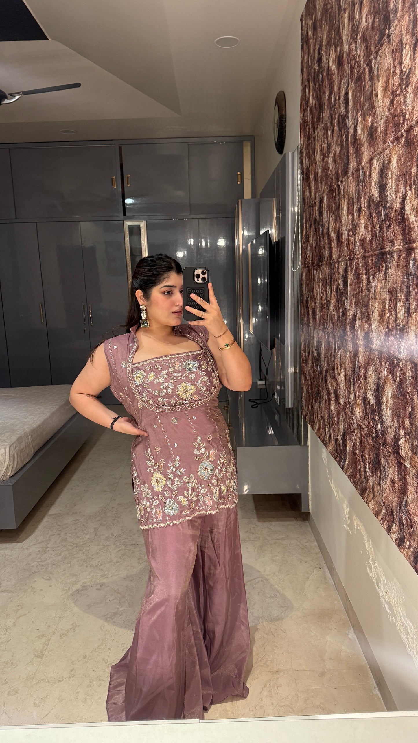 Soni outfit