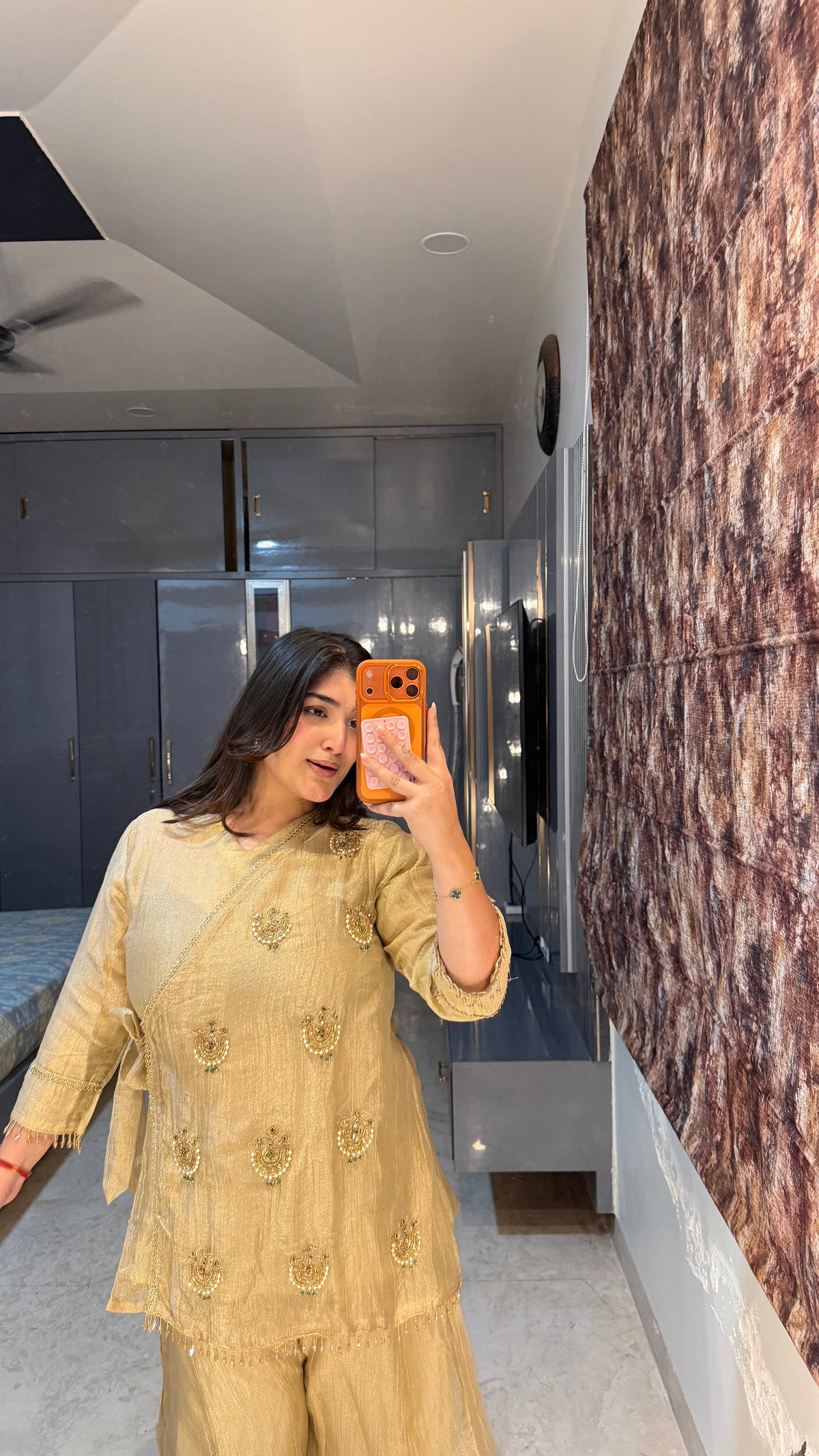 Roop Sona set
