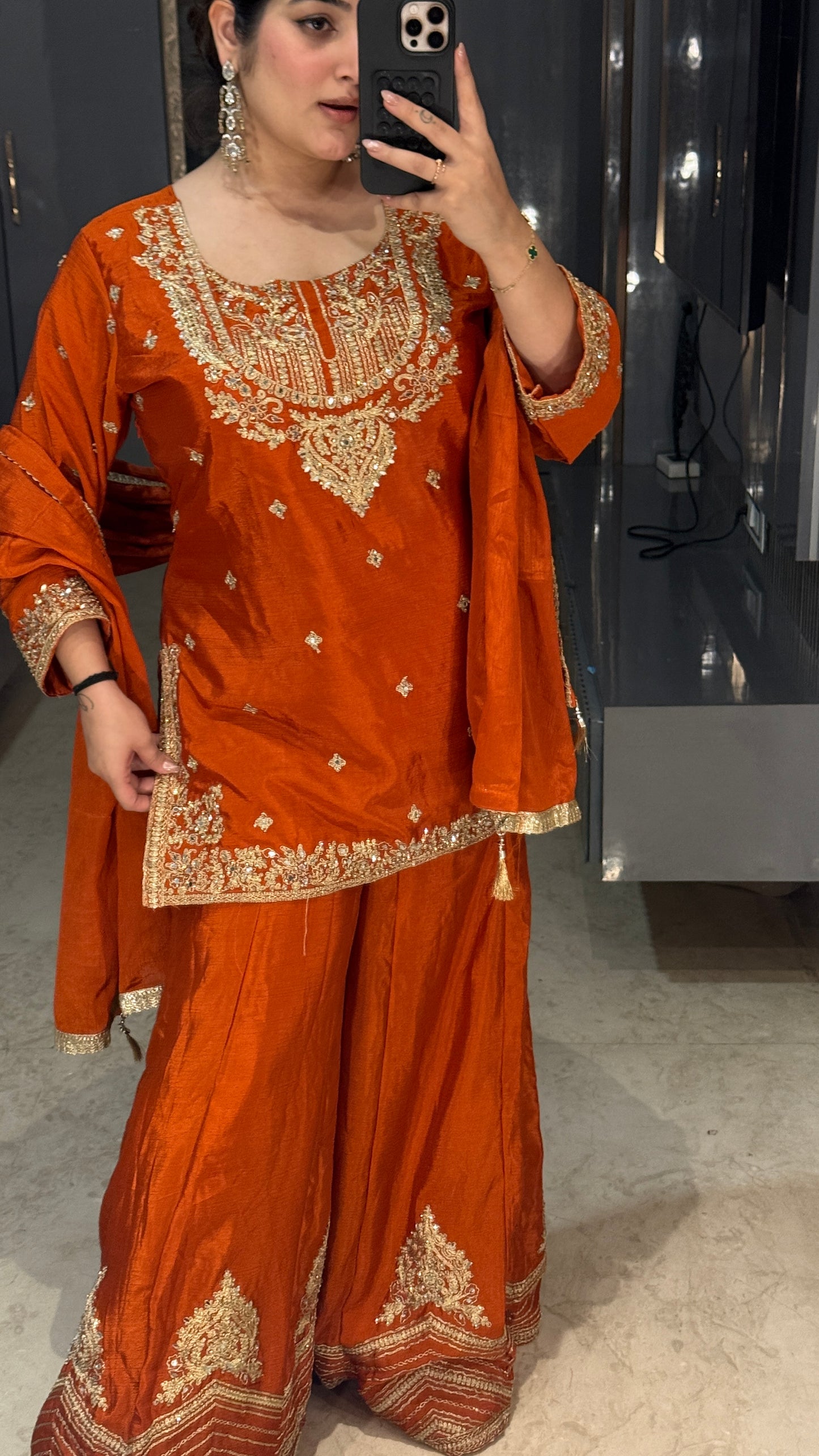 Saanvi suit set