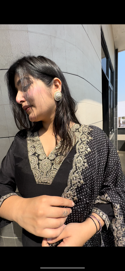 BLACK SUIT WITH BANDHEJ ORGANZA DUPATTA